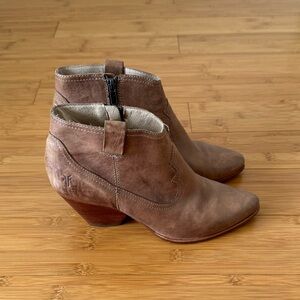 Frye Reina Bootie in Dusty Rose, Size 10 boots